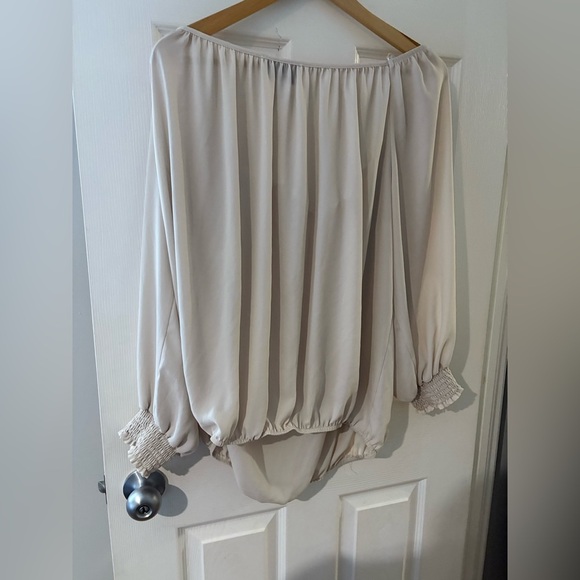 Joseph Ribkoff off shoulder floral champagne blouse size 14 shirt - Picture 8 of 13